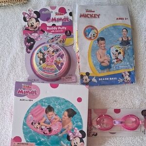Disney Minnie Mouse Pool Fun Set with Pink and Blue